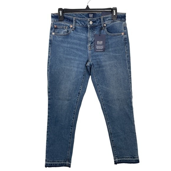 NWT Gap Girlfriend Blue Jeans Size 26 Cropped Denim Raw Hem Mid Rise - Picture 1 of 7